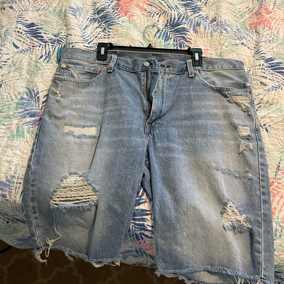 Levi’s mens jean shorts size 38 - Picture 1 of 2